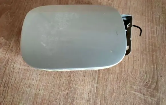 Mercedes-Benz E W211 Fuel tank cap A0005846517