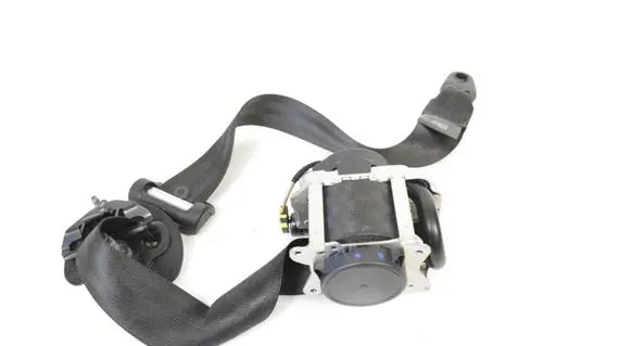 Middle seatbelt (rear)
