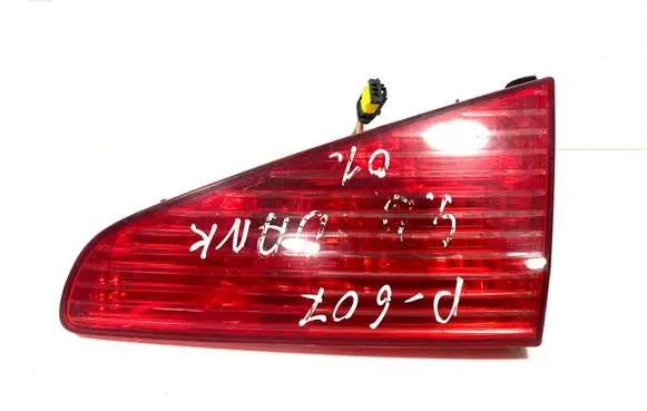 Peugeot 607 Tailgate rear/tail lights 2543D