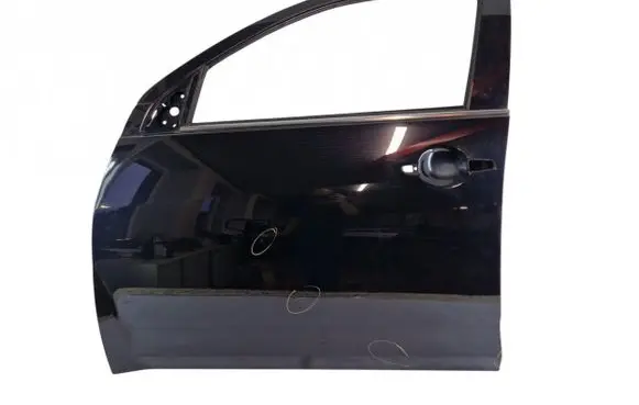 Mitsubishi Outlander Front door
