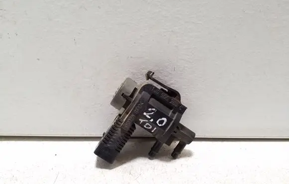 Valve vacuum