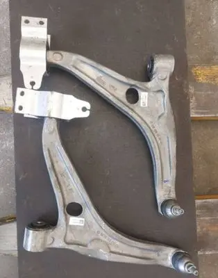 Mercedes-Benz GLA H247 Front control arm 2473330300 2473330400 2473308502