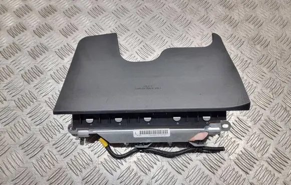 Toyota Yaris Knee airbag 305477010FKAF EFFKA44502210015