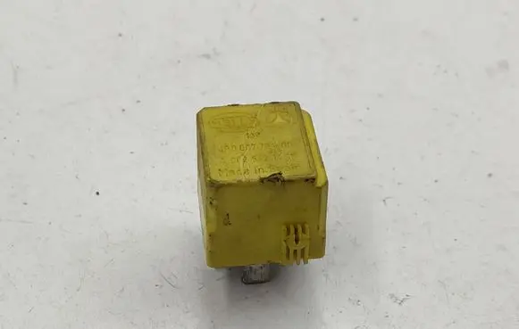 Mercedes-Benz CLK A209 C209 Other relay A0025421419