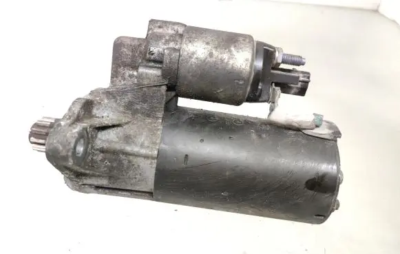 Volkswagen Caddy Starter motor 0001123016 02E911023H