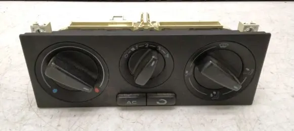 Volkswagen Golf IV Climate control unit 1J0820045D