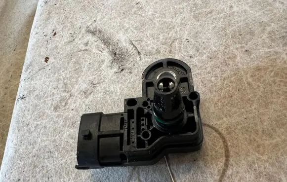 Jeep Grand Cherokee Air pressure sensor 0281006330 45962121F