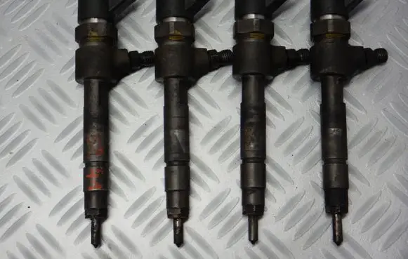 Fiat Punto Evo Fuel injectors set B445111141