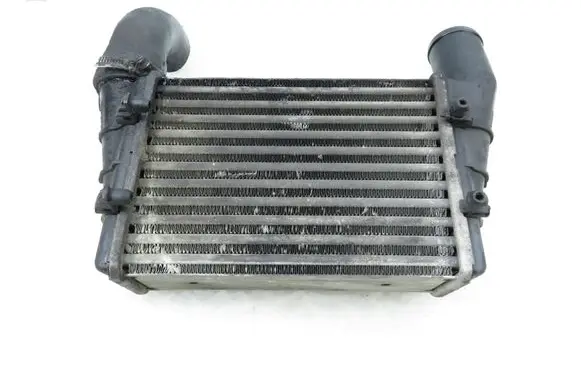 Volkswagen PASSAT B5 Intercooler radiator 058145805C