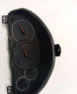 Mitsubishi Grandis Speedometer (instrument cluster) 8100A197
