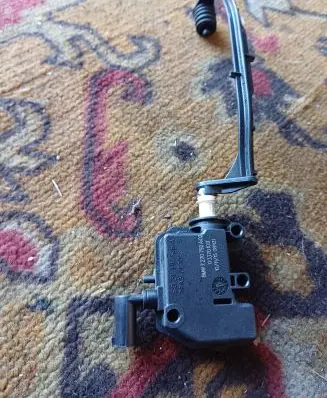 BMW X5 F15 Fuel tank cap lock motor 7270792 17337010T