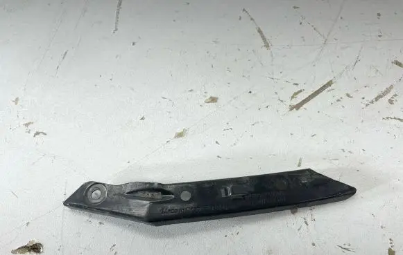 Skoda Superb B8 (3V) Front bumper mounting bracket 3V0807184