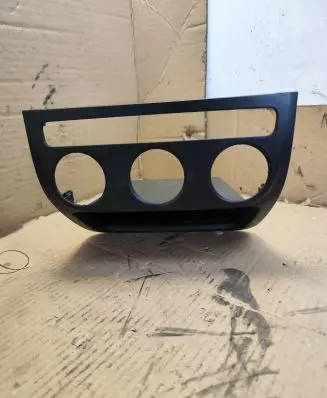 Volkswagen Golf Plus Climate control/heater control trim 5M0819422