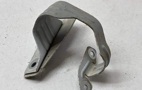 Ford Mondeo MK V Fender mounting bracket DG93F16A091AA