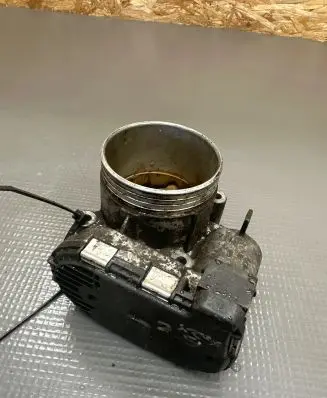 Volvo XC90 Throttle valve