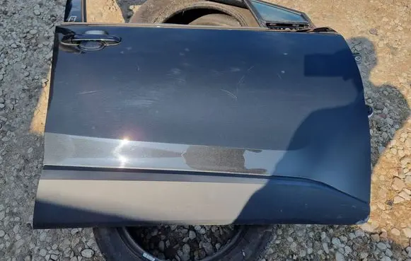 Toyota C-HR I Front door