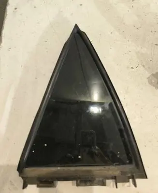 Toyota Auris 150 Rear vent window glass 43R00048