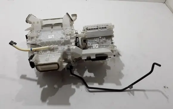 Toyota RAV 4 (XA50) Interior heater climate box assembly 8705033D50