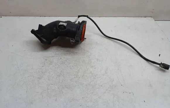 BMW 3 E90 E91 Air intake duct part 7807991