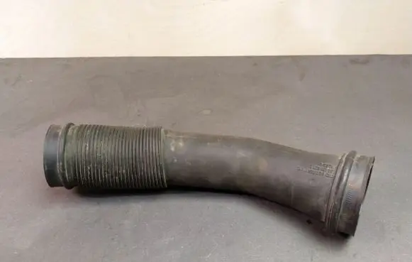 Audi A4 S4 B5 8D Brake booster pipe/hose 058129627E