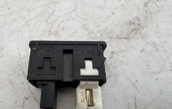 BMW 2 F46 AUX in-socket connector 9229246 MD169593