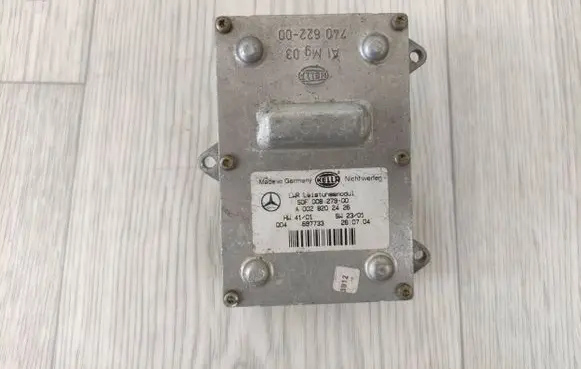 Mercedes-Benz E W211 Headlight ballast module Xenon 5DF00827900