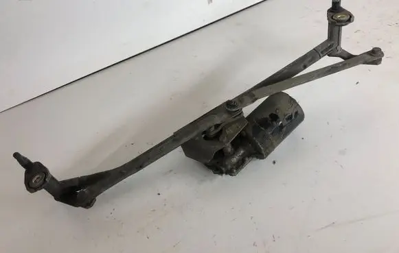 Volkswagen New Beetle Front wiper linkage and motor 1J0955325A