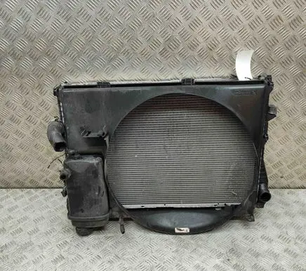 BMW 7 E38 Coolant radiator 1440252 1702969