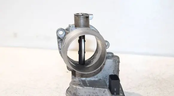 BMW 3 E90 E91 Throttle valve 7804384