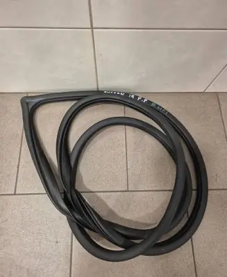 Hyundai Tucson TL Front door rubber seal 