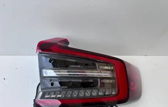 Volvo C40 Rear/tail lights 32365667