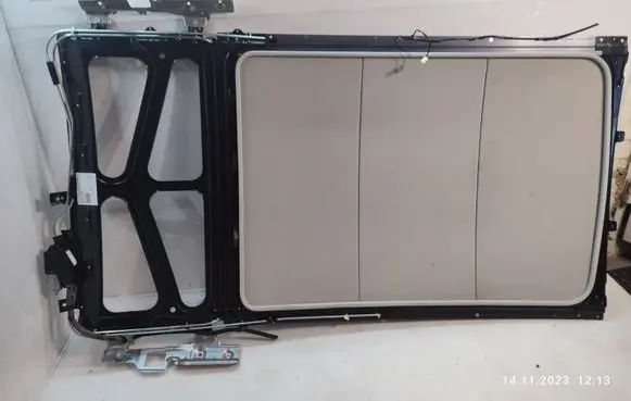 Nissan Qashqai+2 Sunroof frame 