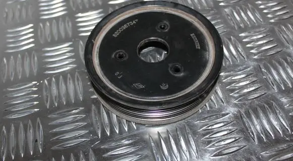 Renault Master III Power steering pump pulley 820035734