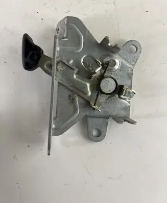 Peugeot 4007 Tailgate release/open handle 