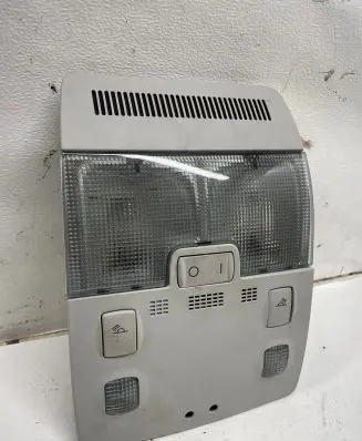 Audi A4 S4 B7 8E 8H Front seat light 8E0947565