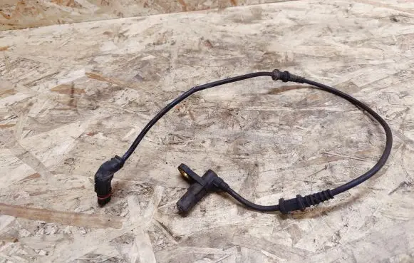Mercedes-Benz S AMG W220 ABS brake wheel speed sensor