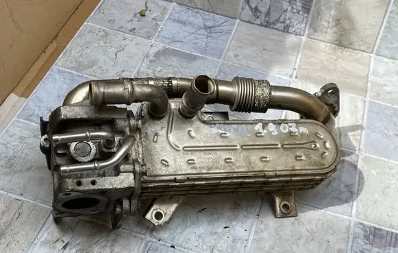 Skoda Fabia Mk1 (6Y) EGR valve cooler 3210275 038131513