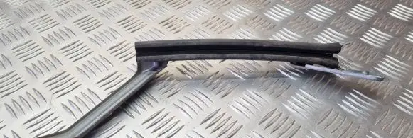 Peugeot 407 Rear door windshield rail 48276722L5