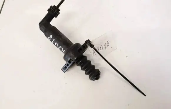 Skoda Octavia Mk2 (1Z) Clutch master cylinder