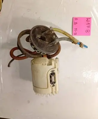 Volkswagen Golf IV Mechanical fuel pump 12121211