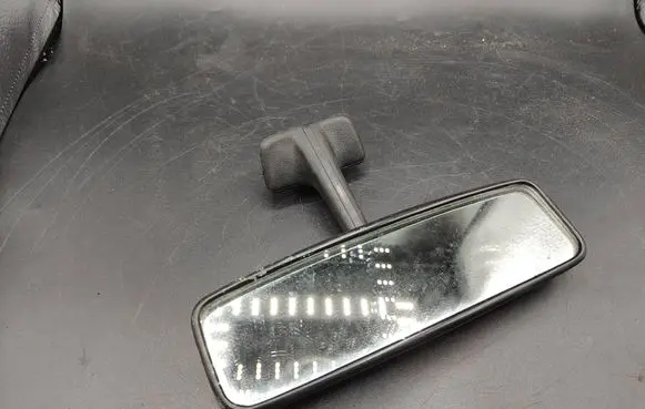 Volkswagen Golf II Rear view mirror (interior) E10110010