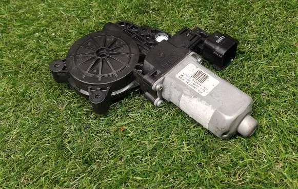 Ford C-MAX II Front door manual window regulator 918956102