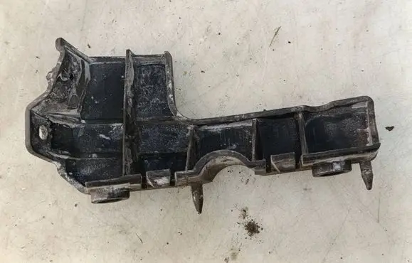 Audi A4 S4 B7 8E 8H Front bumper mounting bracket 8E0807283E