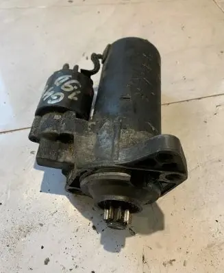 Volkswagen Golf IV Starter motor 02B911023D