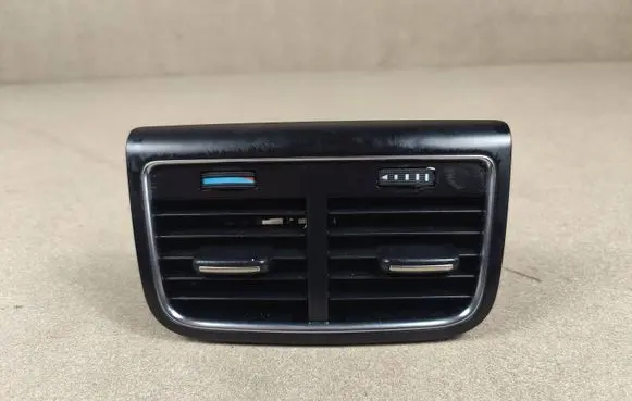 Audi A5 8T 8F Rear air vent grill 8K0819203E