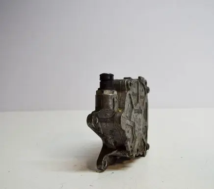 Vacuum pump