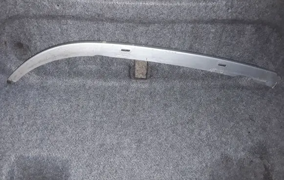 BMW 5 E39 Under headlight/headlamp trim 51138168810 8168810