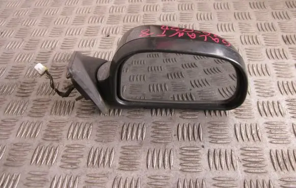 Mitsubishi Galant Front door electric wing mirror