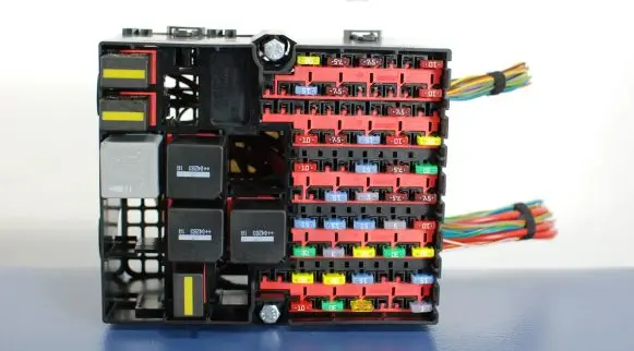 Ford Fiesta Fuse box set 4S5T-14401-KED