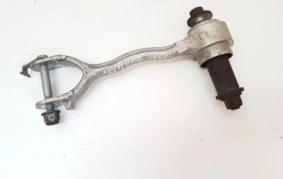 Jaguar XE Rear control arm GX735K976AF T2H16771